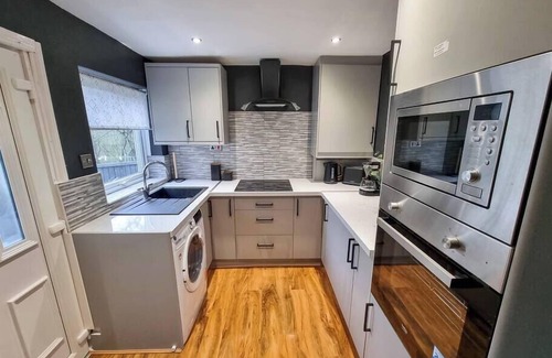 Manchester House | 3 BR Home Close to MCR City Centre