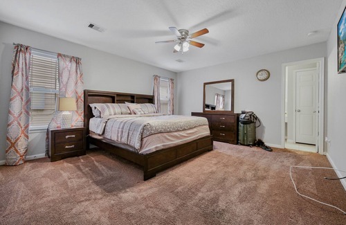 Southeast Houston House | 3 BR HOME. DOWNTOWN. TEXAS MEDICAL CENTER. NRG