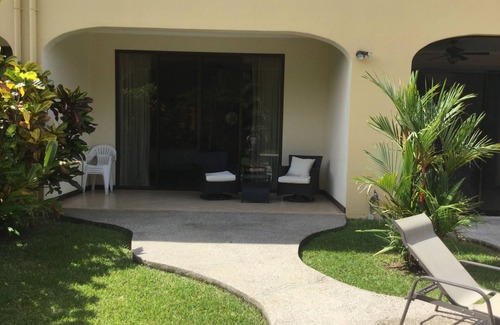 Tambor House | 3 BR Home on a Golf Course 500 metres from the Beach