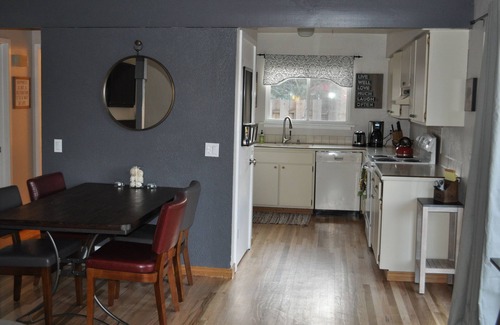 Gunbarrel House | 3 BR House for Families & Professionals - Walk to Trails, Breweries, Restaurants