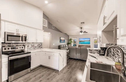 Mariner House | 3 BR Private Salt Water Heated Pool Home with Large Outdoor Patio!n