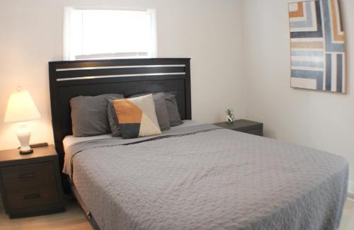 South Side Flats Apartment | 3 BR Southside Pad - Sleeps 8 - Amazing Location