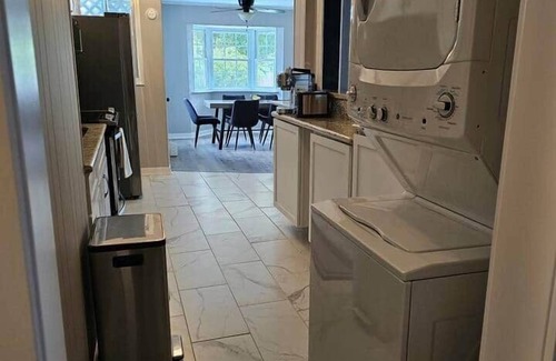 Navy Point House | 3 BR Tropical Bliss Getaway with Private Pool