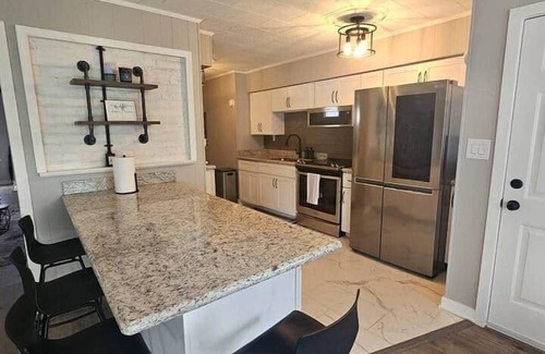 Navy Point House | 3 BR Tropical Bliss Getaway with Private Pool