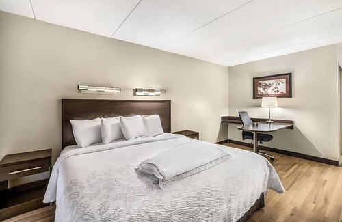 Woburn Hotel | 3 Budget-Friendly Units! Pet-Friendly Property, Minutes to Medford Square!