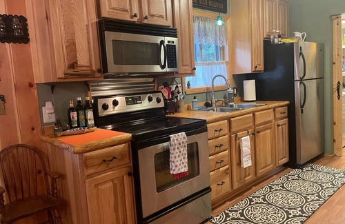 Greer Cabin | 3 Cabins, 2 Acres, Private Pond, Walk to Restaurants, 4 Separate Sleeping Units