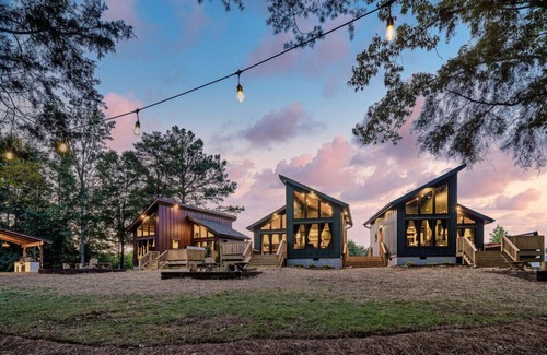 Baxter Cabin | 3 Cabins w/Sauna, Hot Tubs, Pickleball, & Golf!