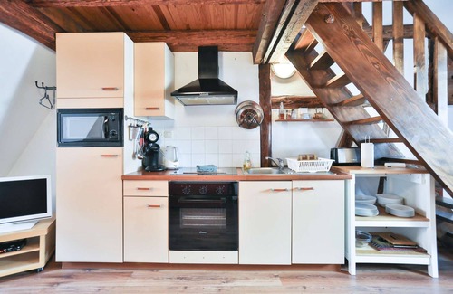 Eguisheim Apartment | 3 châteaux duplex gite - Village centre