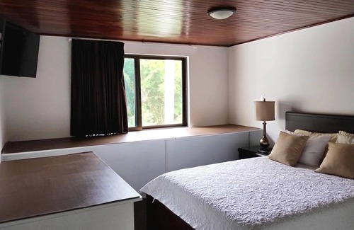 Ciudad Cariari Condo | 3 condos together, 5-bd, on golf course near S.J. near airport - golf & tennis