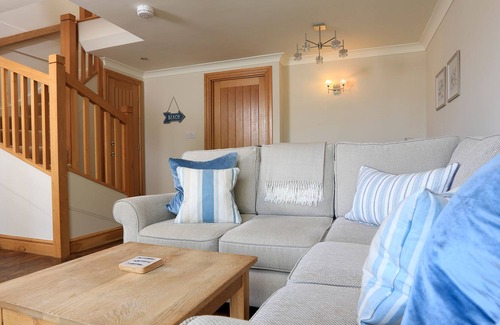 Bugford Cottage | 3 COURT COTTAGE, HILLFIELD VILLAGE in Dartmouth