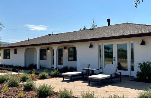 San Luis Obispo House | 3 Dogs Whine
