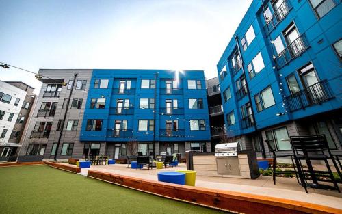 Mile Square Apartment | 3 Downtown cozy combined units with free parking