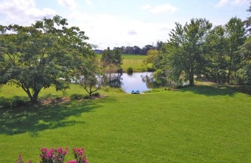 Milford Bed & Breakfast | 3 guest rooms 2 shared baths