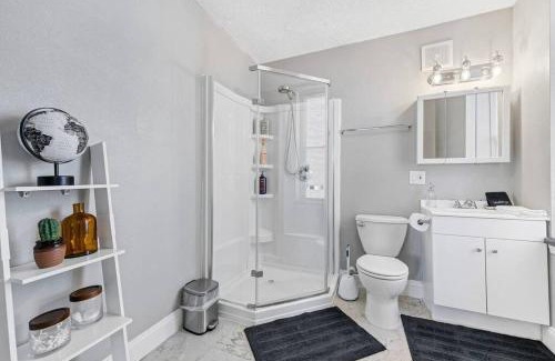 Downtown St. Louis House | 3 King Beds/3Baths Spacious