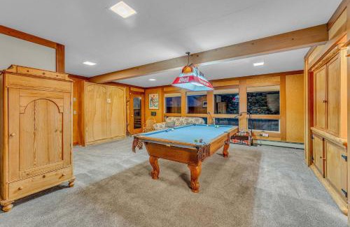 Lake Forest House | 3-Level Getaway Minutes from Lake Tahoe