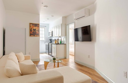 West Poplar Apartment | 3. Lux 1BR–Prime Location: Fishtown & Center City!