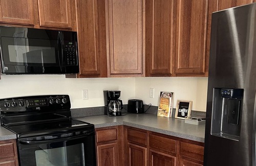 Portsmouth Condo | 3 Master Bedrooms near Casino