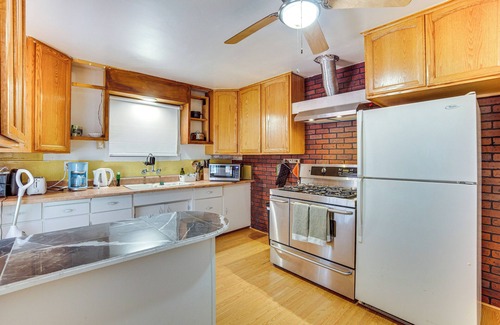 Ontario House | 3 Mi to Airport: Pet-Friendly Home in Ontario Home