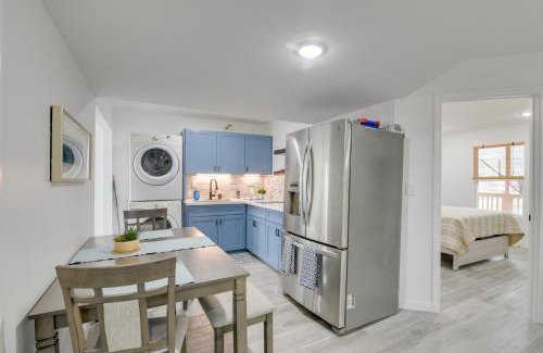 Galveston Apartment | 3 Mi to Bolivar Beach Quiet Condo with Balcony
