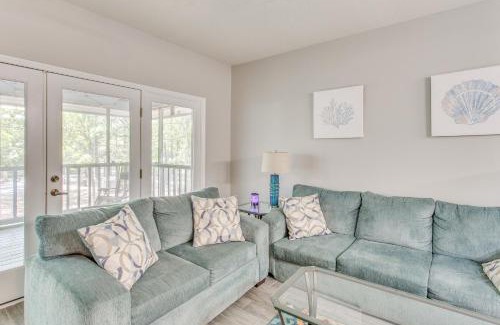 North Myrtle Beach Apartment | 3 Mi to Cherry Grove Beach Coastal Condo Retreat!