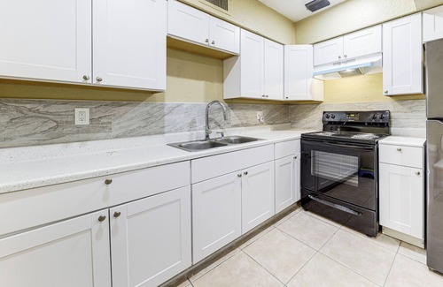 Dania Beach Apartment | 3 Mi to Dania Beach Pier: Convenient Apartment!