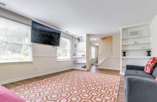 Cary House | 3 Mi to Dtwn Cary Family Home with Deck!