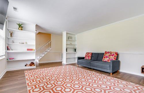 Cary House | 3 Mi to Dtwn Cary Family Home with Deck!