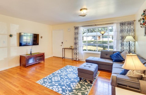 Tallahassee House | 3 Mi to Dtwn Home with Yard in Tallahassee