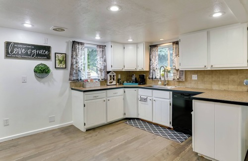 Nampa Apartment | 3 Mi to Ford Idaho Center: Scenic Nampa Getaway!
