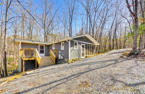 Stokes House | 3 Mi to Hanging Rock State Park Outdoor Haven!