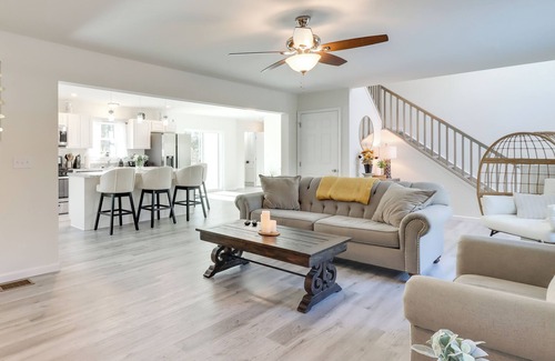 Pocono Summit House | 3 Mi to Kalahari: Pocono Summit Home w/Pool Table