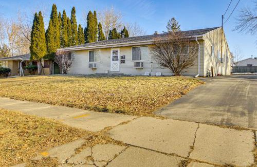 Green Bay House | 3 Mi to Lambeau Field Ideally Located Townhome!