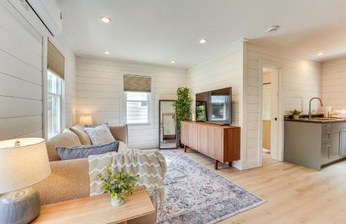 Lansing Apartment | 3 Mi to Michigan State! Studio with Furnished Deck