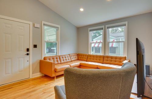 North Charleston House | 3 Mi to Park Circle North Charleston Abode!