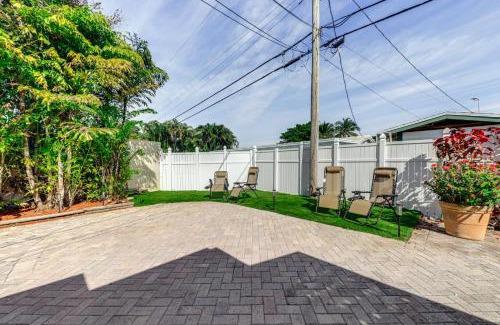 Lighthouse Point House | 3 Mi to Shore Couples Getaway in Lighthouse Point