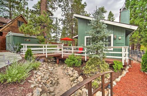 Big Bear House | 3 Mi to Skiing Big Bear Cabin with Deck