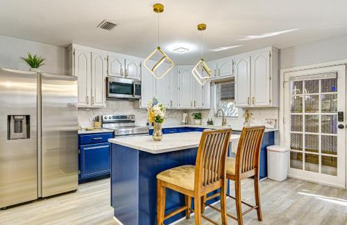 Bearss Plaza House | 3 Mi to USF Chic Home with Yard in Tampa!
