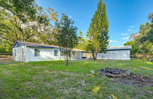 Bearss Plaza House | 3 Mi to USF Chic Home with Yard in Tampa!