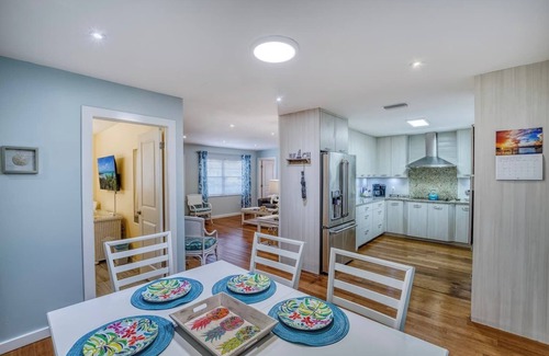 Whitney Beach House | 3 miles to AMI beach, 3 bed 2 bath, 4 miles to IMG