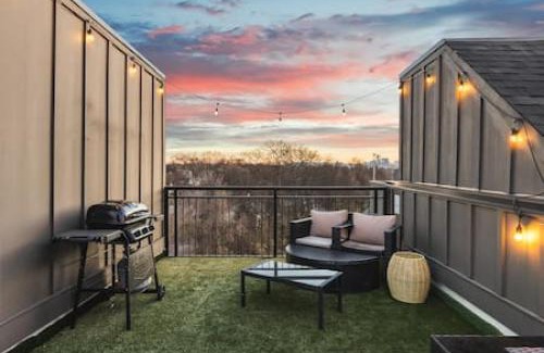 Cleveland Park House | 3 Miles to Broadway -Garage, Patio, Walk to Shops