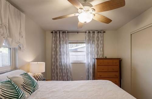 South Gate Ridge House | 3 Miles to the Beach, perfect for long stays!