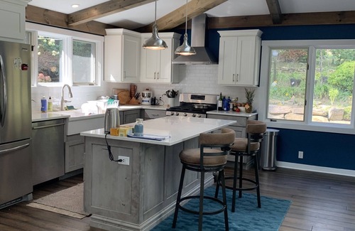 Linville Falls House | 3-min to Linville Falls. Beautiful home-3 BDRMs on 13 acres. Best breakfast.