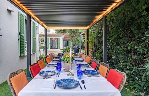 Antibes Villa | 3 min. walk from sandy beach & sea! Luxury & Gem! Fiber internet! VillaChalet.eu