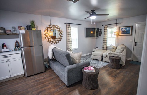 Guntersville House | 3 Minutes from local boat ramp, GREAT for fishermen or buisness