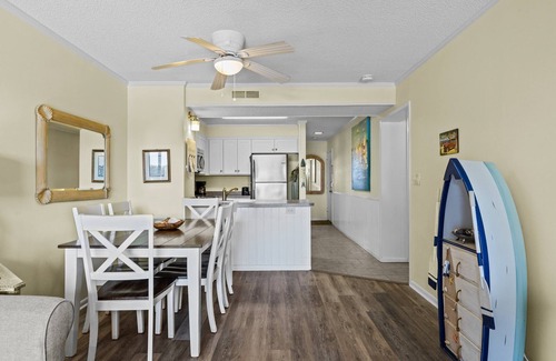 Atlantic Beach Condo | 3 NIGHT MINIMUM! Gorgeous Ocean Side Condo With A Private Beach Access!