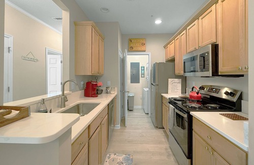 Villages of Five Points Condo | * 3 Night Rentals Available * Beautifully decorated FIRST FLOOR condo in Five Points!