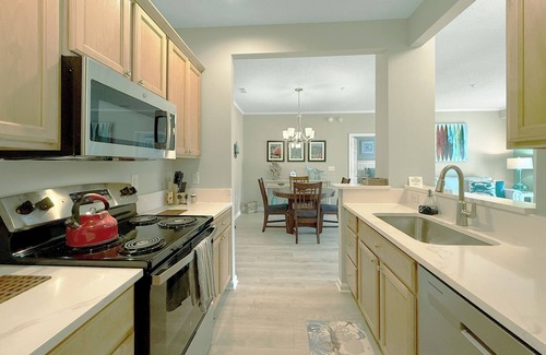 Villages of Five Points Condo | * 3 Night Rentals Available * Beautifully decorated FIRST FLOOR condo in Five Points!