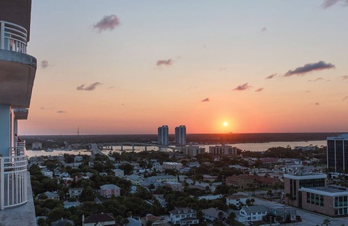 Seabreeze Historic District Condo | 3 NIGHTS at Daytona Beach during BIKE WEEK-end or SPRING BREAK, ON THE BEACH
