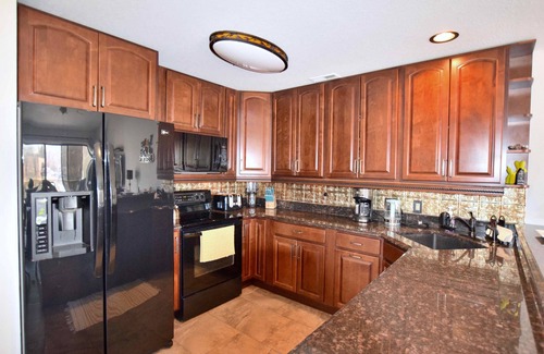 Osage Beach Condo | 3 outdoor pools-mazing Water views!-2 Bedroom condo - PICKLEBALL COURT