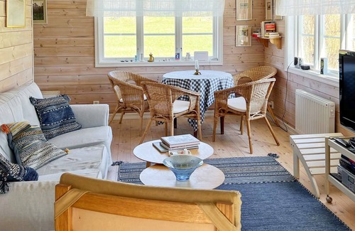 Gallnoby House | 3 person holiday home in Gällnöby
